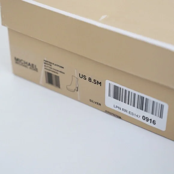 MICHAEL Michael Kors.Silver Platform Booties.Sz 8.5. - Picture 15 of 16